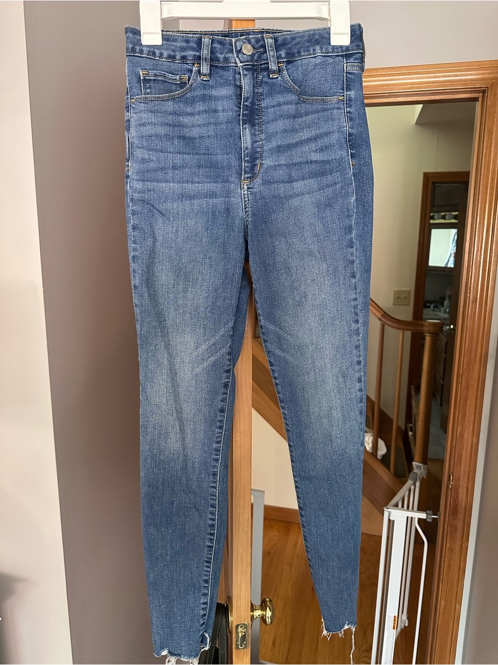 GAP Women's Skinny Jeans in Medium Wash Blue